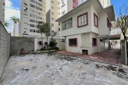 Casa com 4 dormitórios para alugar, 335 m² por R$ 21.181,12 - Gonzaga - Santos/SP