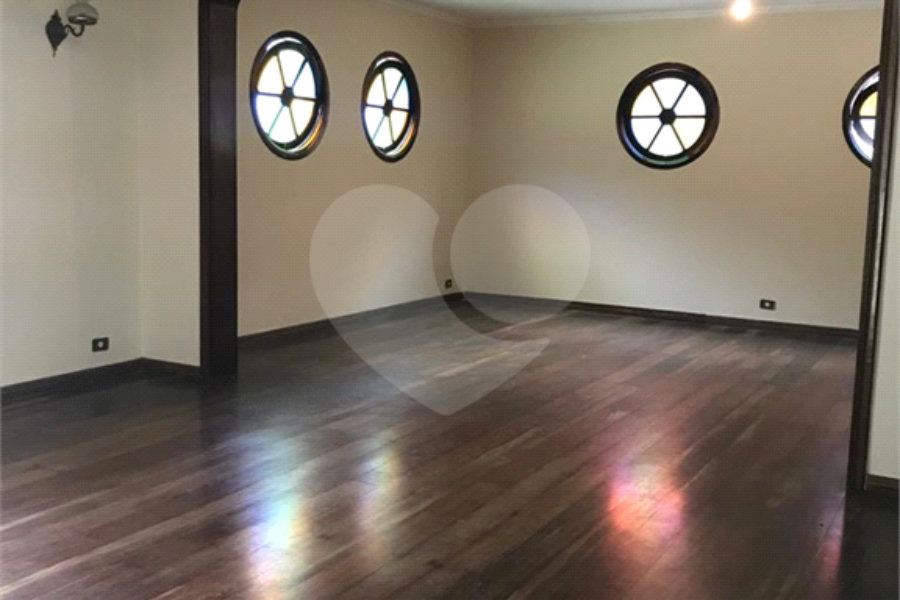Casa à venda com 4 suítes no condomínio Alpes da Cantareira, Mairiporã - SP