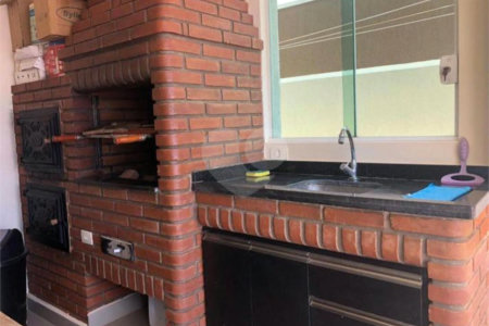 Casa à venda com 4 quartos, sendo 2 suítes, no condomínio Terras de São Francisco, Vinhedo - SP