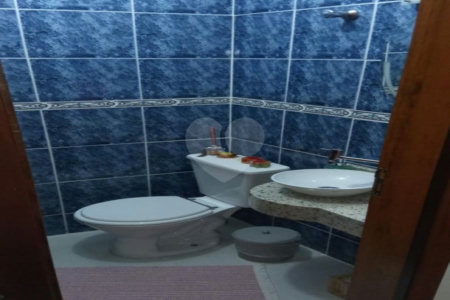 Casa à venda com 3 quartos, sendo 1 suíte, no condomínio Alcides Moreira, São Paulo - SP