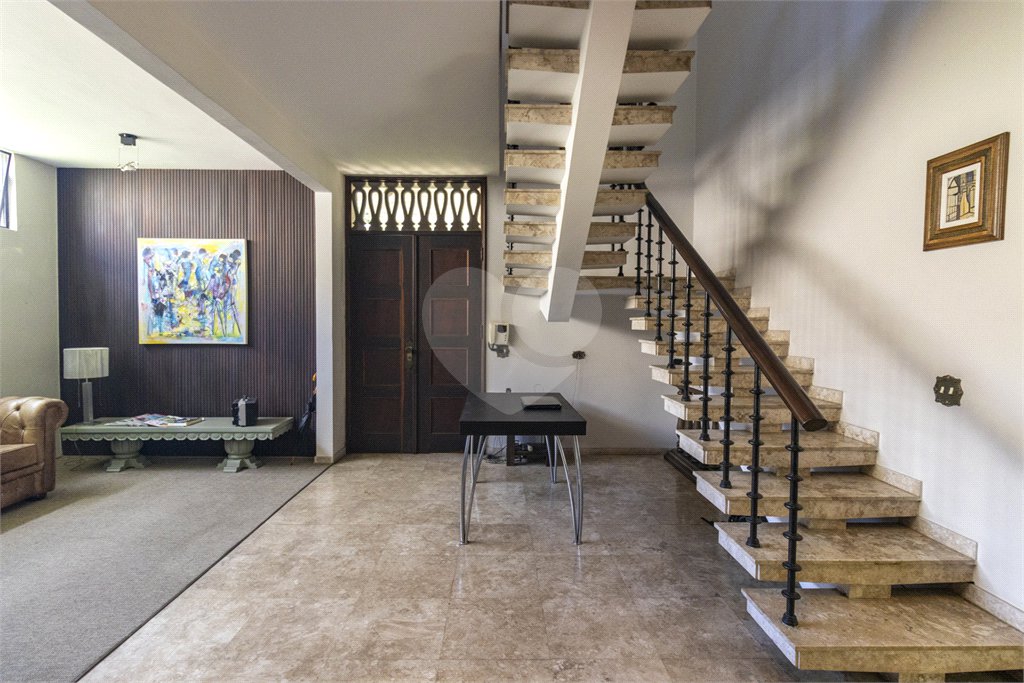 Sobrado à venda com 4 quartos, sendo 2 suítes,  em Vila Morumbi, São Paulo, SP