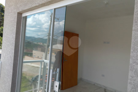 Sobrado à venda com 2 suítes no Centro, Bom Jesus dos Perdões, SP