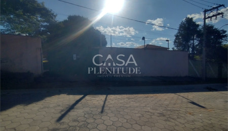 Chácara à venda com 5 quartos, sendo 1 suíte,  em Araçoiaba da Serra, SP