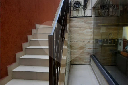 Casa à venda com 3 quartos, sendo 2 suítes,  em Vila Galvão, Guarulhos, SP