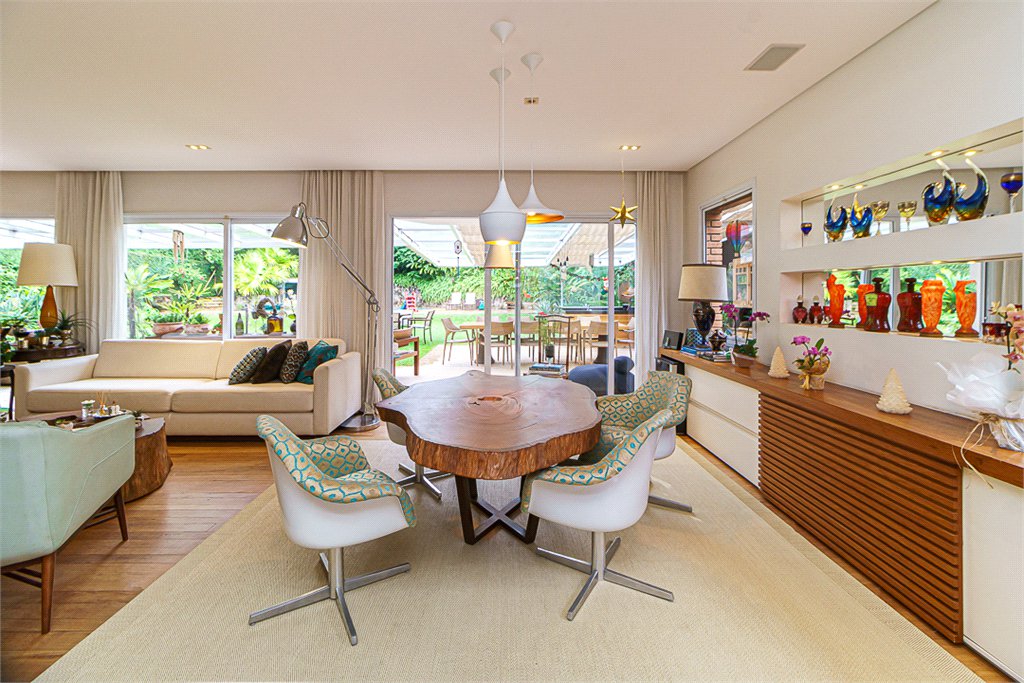 Casa à venda com 5 suítes em Jardim Morumbi, São Paulo, SP