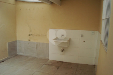 Casa à venda com 2 quartos em Vila Nivi, São Paulo, SP