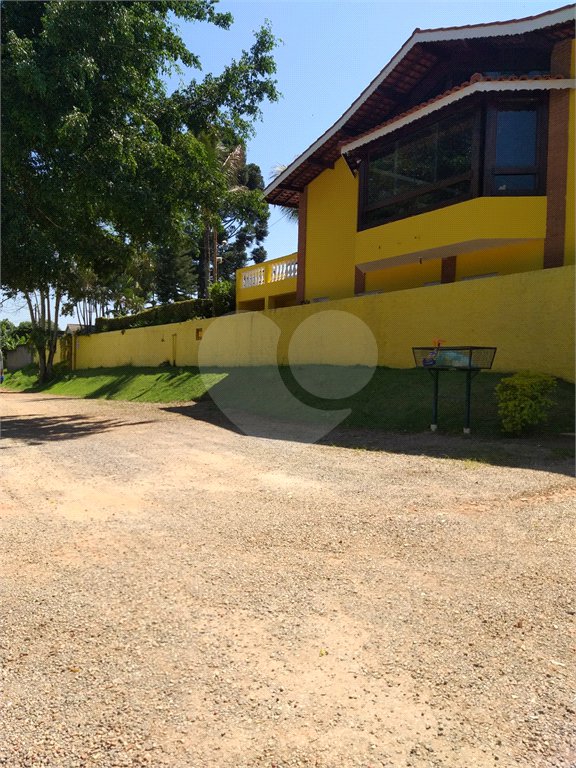 Chácara à venda com 4 quartos, sendo 2 suítes,  em Batatuba, Piracaia, SP