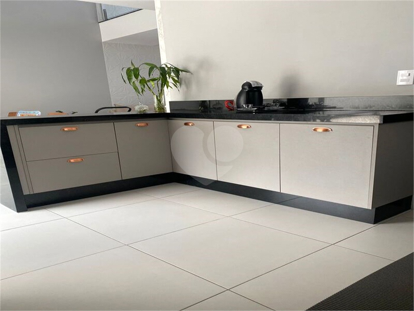 Casa à venda com 3 quartos, sendo 1 suíte,  no condomínio Mantova, Indaiatuba - SP