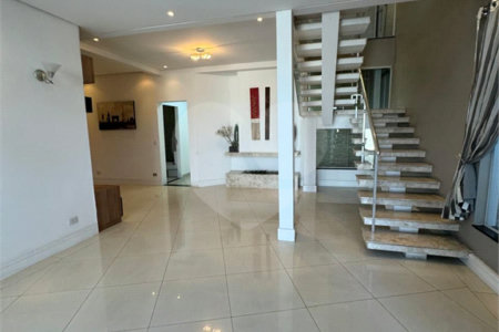 Casa à venda com 4 suítes em Vila Nova Parada, São Paulo, SP