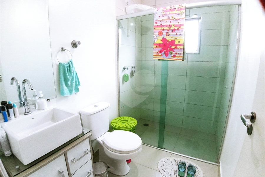 Sobrado à venda com 3 quartos no Brasilândia, São Paulo, SP
