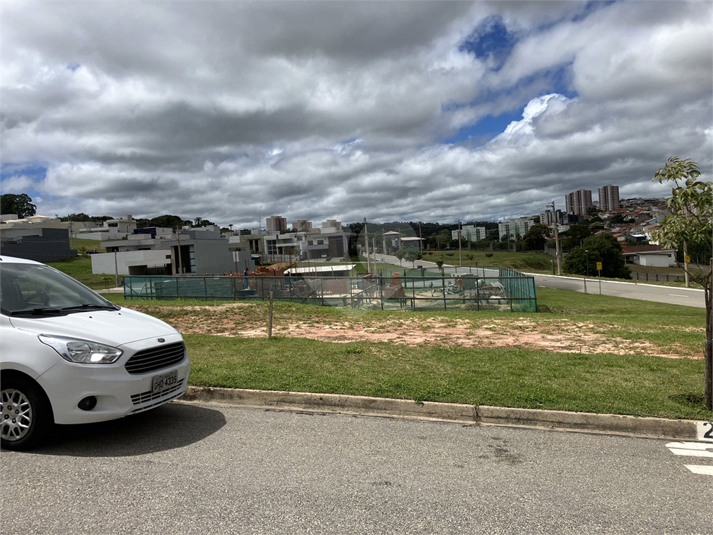 Terreno à venda no condomínio Bougainville, Sorocaba - SP