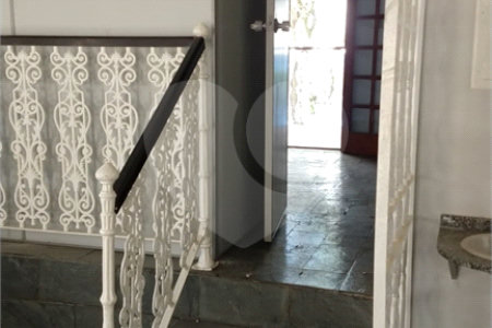 Sobrado à venda com 4 quartos, sendo 2 suítes,  em Jardim Regina, Indaiatuba, SP