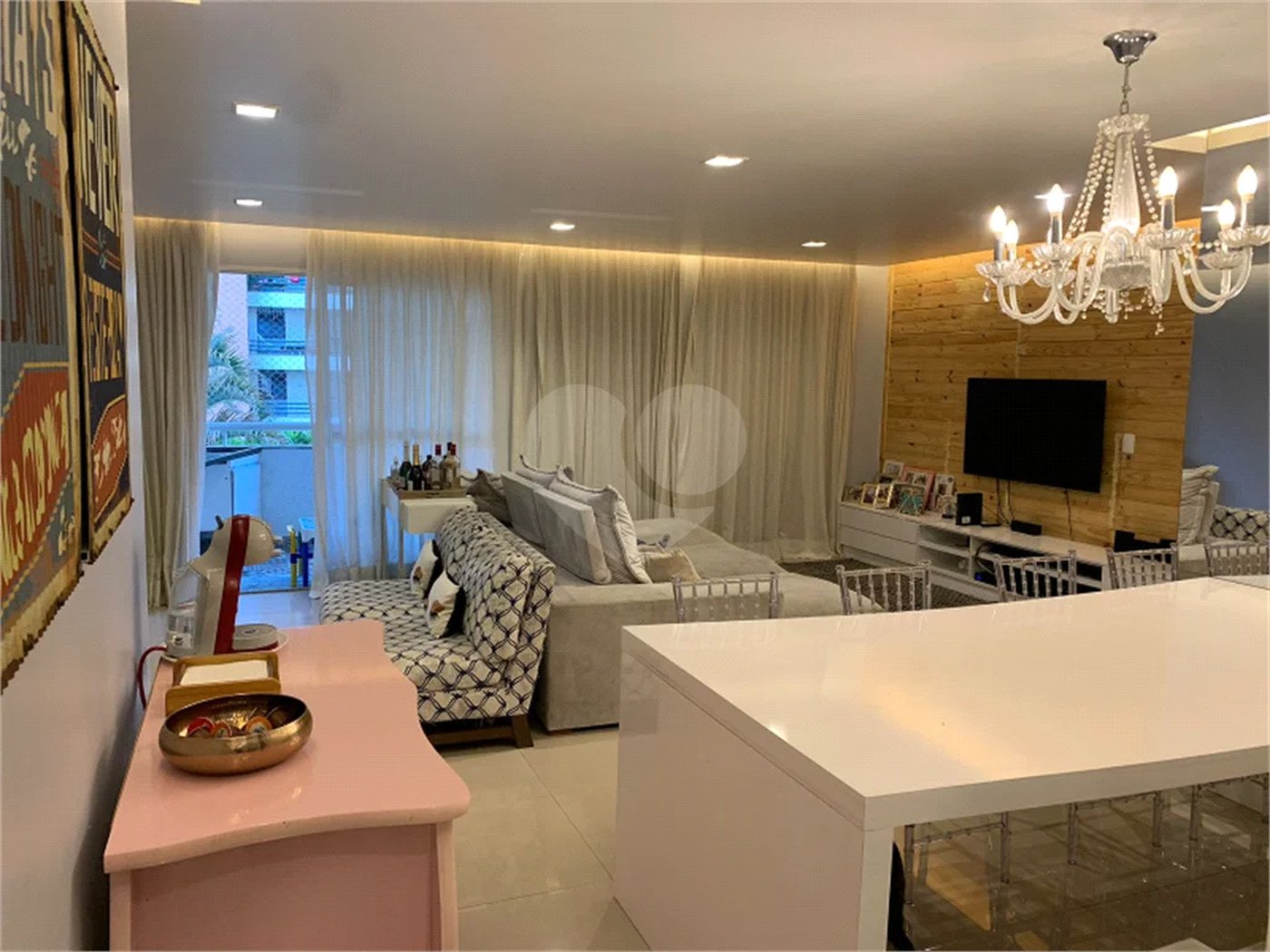 Apartamento à venda com 3 quartos, sendo 2 suítes, em Cidade São Francisco, São Paulo, SP