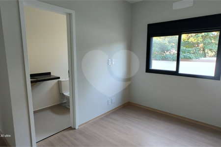 Casa à venda com 3 suítes no condomínio Reserva Ybyra, Atibaia - SP