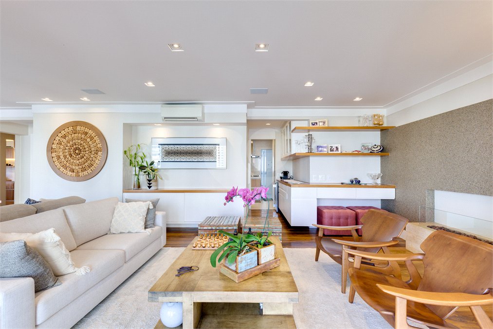 Apartamento à venda com 4 quartos, sendo 2 suítes, em Campo Belo, São Paulo, SP