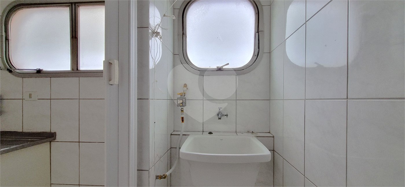 Apartamento à venda com 1 suíte em Vila Alexandria, São Paulo, SP