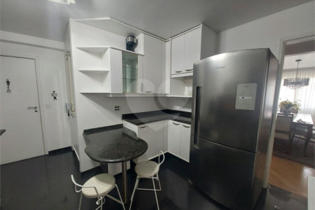 Apartamento à venda com 3 quartos, sendo 2 suítes,  em Cidade São Francisco, São Paulo, SP