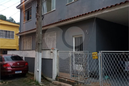 Casa à venda com 2 quartos, sendo 1 suíte, no Centro, Mangaratiba, RJ