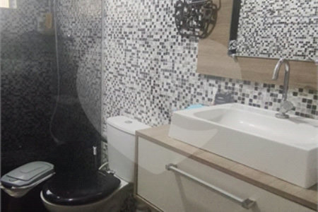 Casa à venda com 3 quartos, sendo 1 suíte,  em Jardim Vila Galvão, Guarulhos, SP