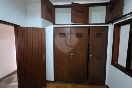 Casa Térrea 5 quartos bem localizada com piscina.
