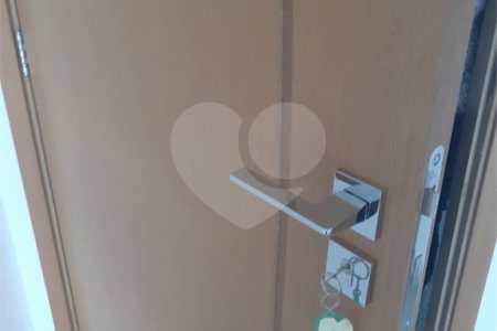 Indaiatuba - Torre Business -Venda e Locação - Escritório e WC , com area util de 39.16m² -R$ 385.000,00- Locação - R$ 2.600,00, mais condominio de R$ 317,,48 - iptu de R$ 110,63 - condominio para venda - R$ 503,86 - Complexo Office Premium de 3 torres de salas comerciais, um shopping