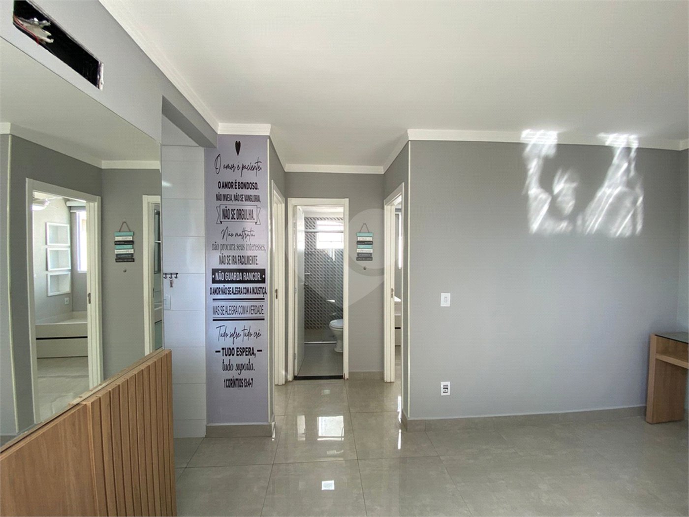 Apartamento à venda com 2 quartos em Glória, Várzea Grande, MT