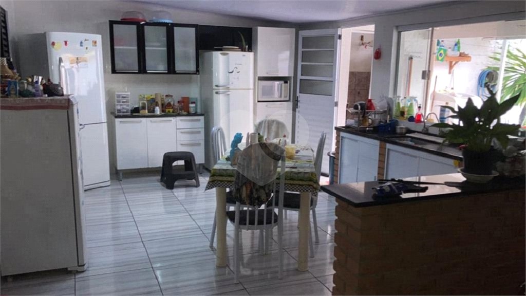 Casa à venda com 3 quartos em Morro do Algodão, Caraguatatuba, SP