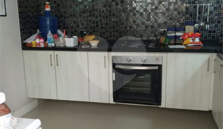 Sobrado à venda com 2 quartos, sendo 1 suíte,  em Jardim Nathalie, Mogi das Cruzes, SP