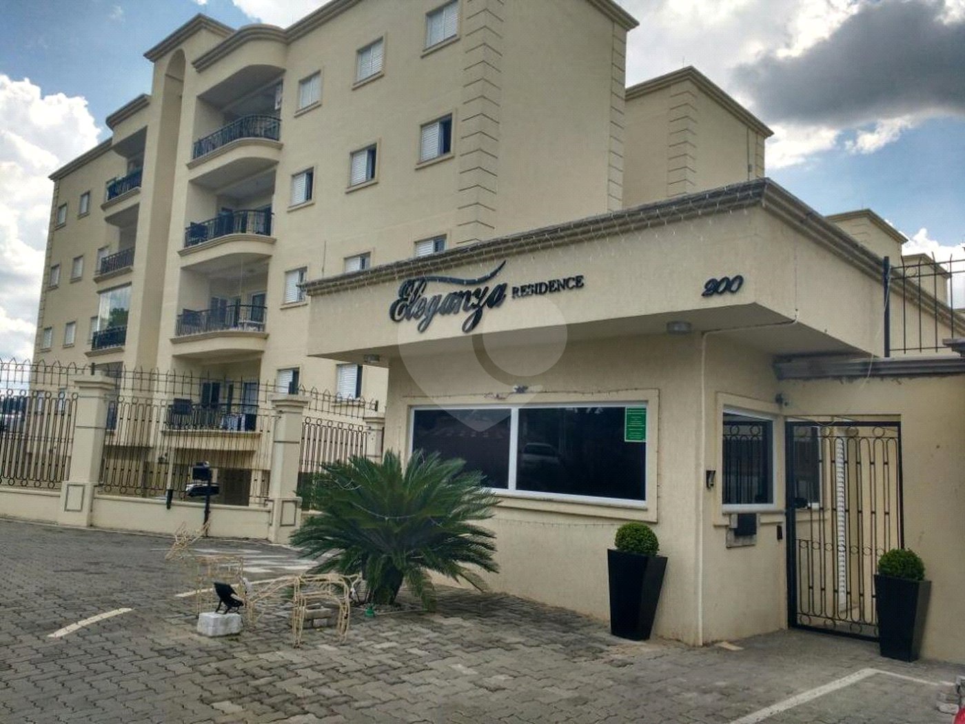 Apartamento à venda com 3 quartos, sendo 1 suíte,  em Santa Claudina, Vinhedo, SP