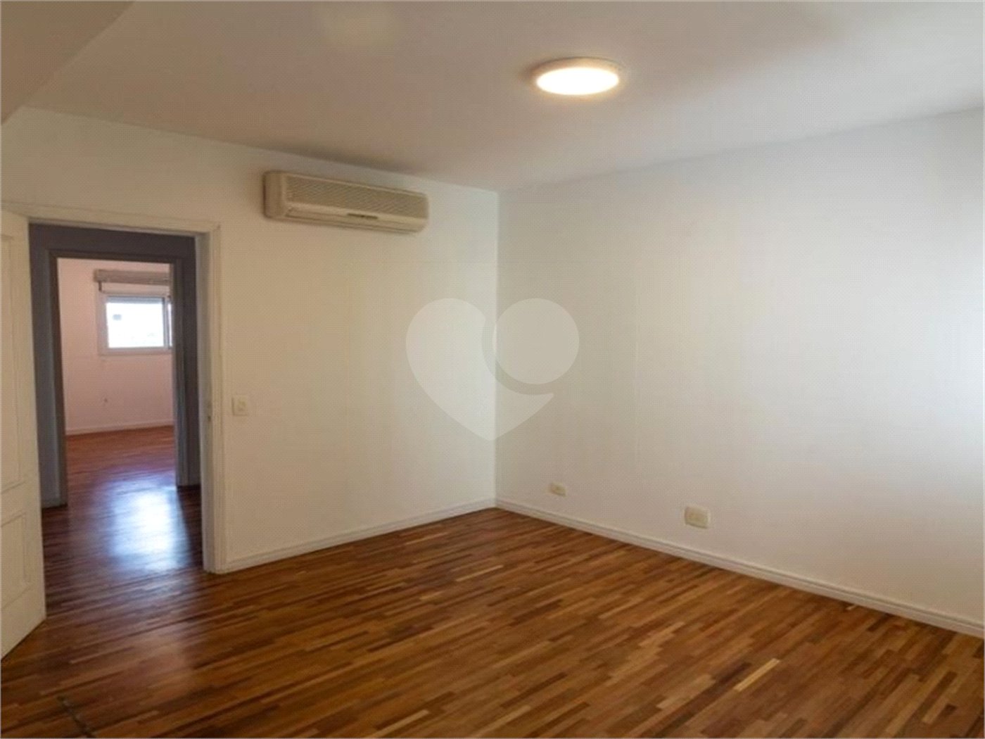 Apartamento à venda com 4 suítes em Jardim Leonor, São Paulo, SP