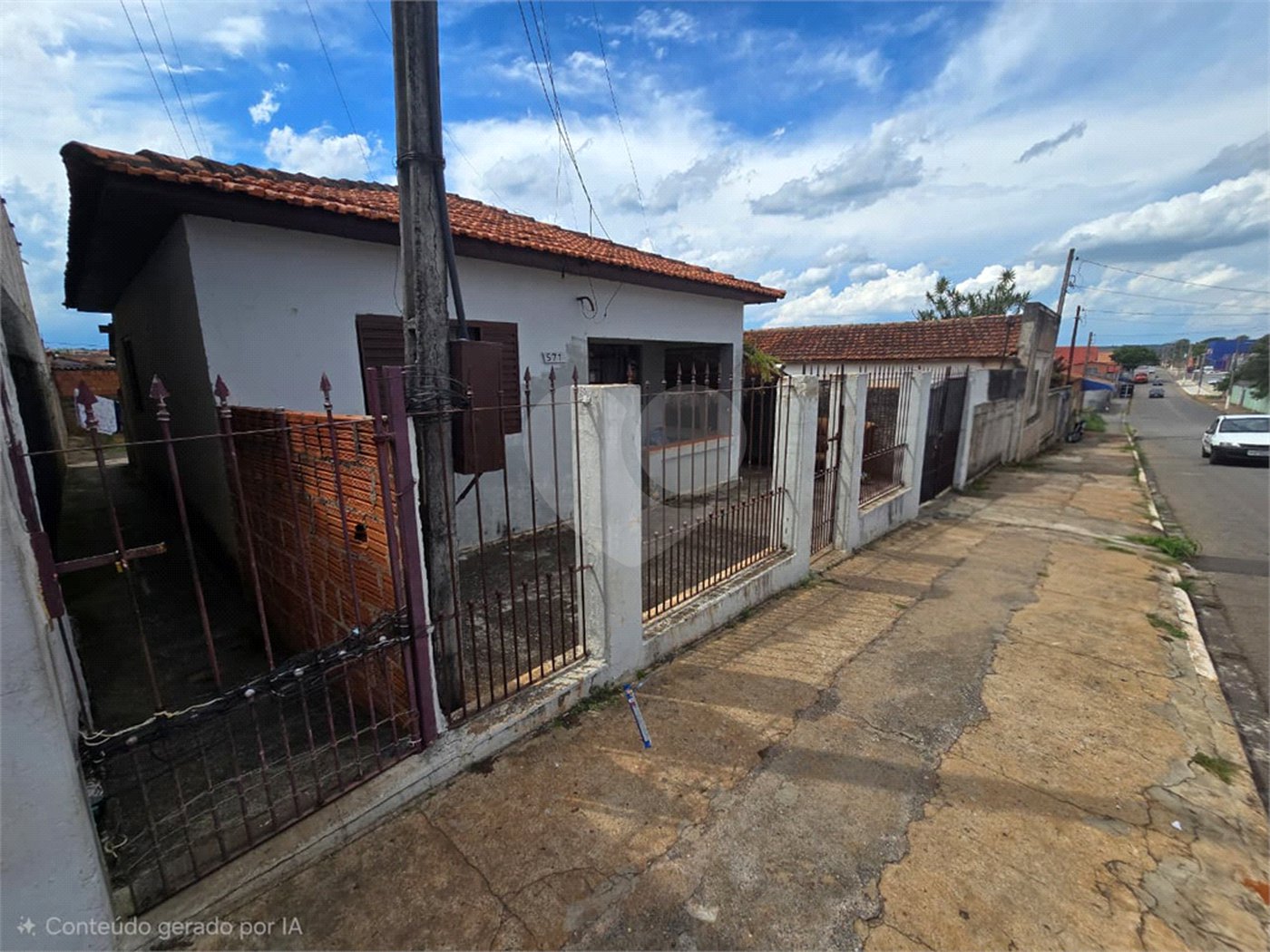 Casa à venda com 3 quartos, sendo 2 suítes, em Vila Arruda, Itapetininga, SP