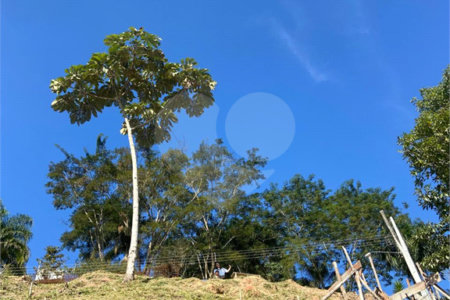 Terreno à venda no condomínio Portal do Igaratá, Igaratá - SP