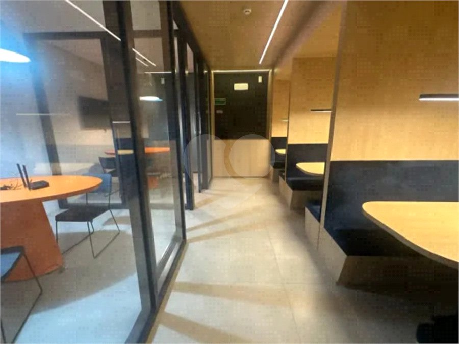 Apartamento à venda com 3 suítes em Campo Belo, São Paulo, SP