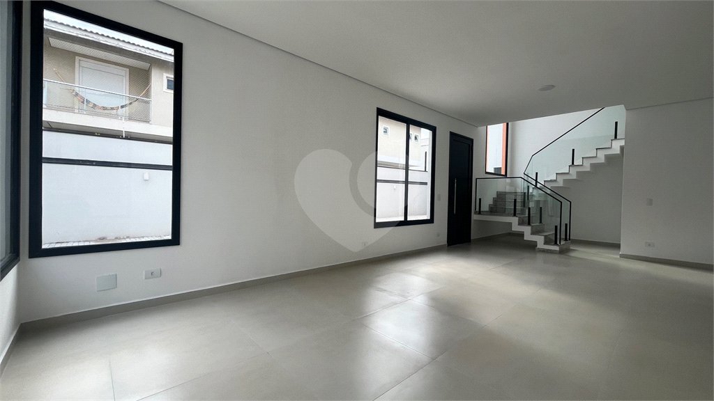 Casa à venda com 3 suítes no condomínio Village Itaguaçu, Atibaia - SP