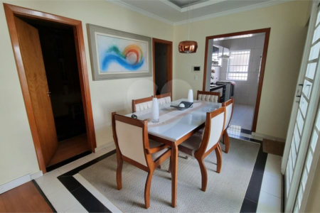 Casa à venda com 3 suítes em Jardim Trussardi, São Paulo, SP