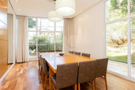 Apartamento à venda com 3 suítes em Vila Romana, São Paulo, SP