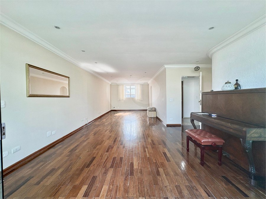 Apartamento à venda com 4 quartos, sendo 1 suíte, em Chácara Santo Antônio, São Paulo, SP