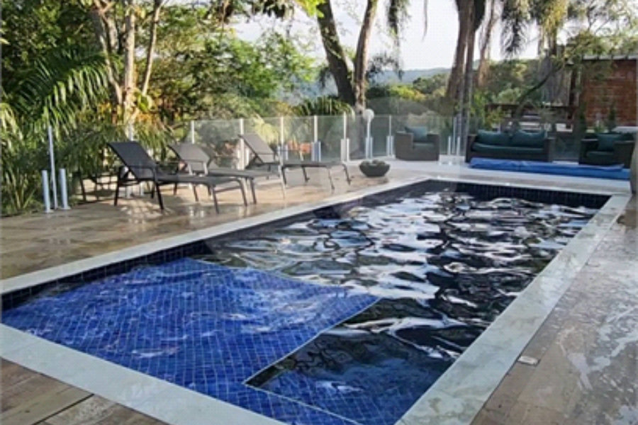 Casa à venda com 3 suítes no condomínio Suíça da Cantareira, Mairiporã - SP
