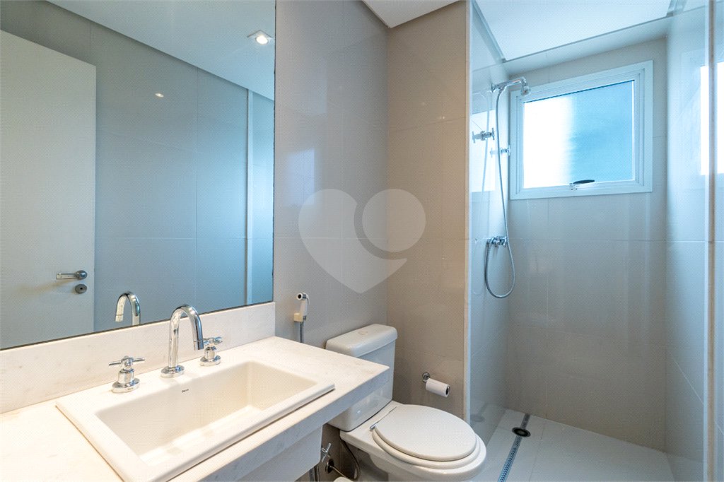 Apartamento à venda com 3 suítes em Vila Nova Conceição, São Paulo, SP