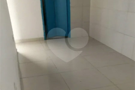 Duas casas com área total de 220m², 4 dormitórios, 3 suítes, 1 vaga de garagem, à venda em Pirituba