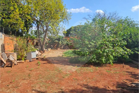 Casa à venda com 3 quartos, sendo 1 suíte, em Vila Áurea, Ponta Porã, MS
