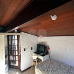 Casa à venda com 5 quartos, sendo 1 suíte, no condomínio Vivendas, Rio de Janeiro - RJ