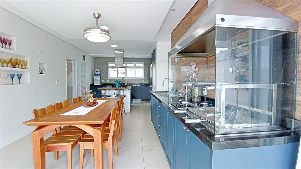 Casa à venda com 3 suítes no condomínio Vila do Sol, Valinhos - SP