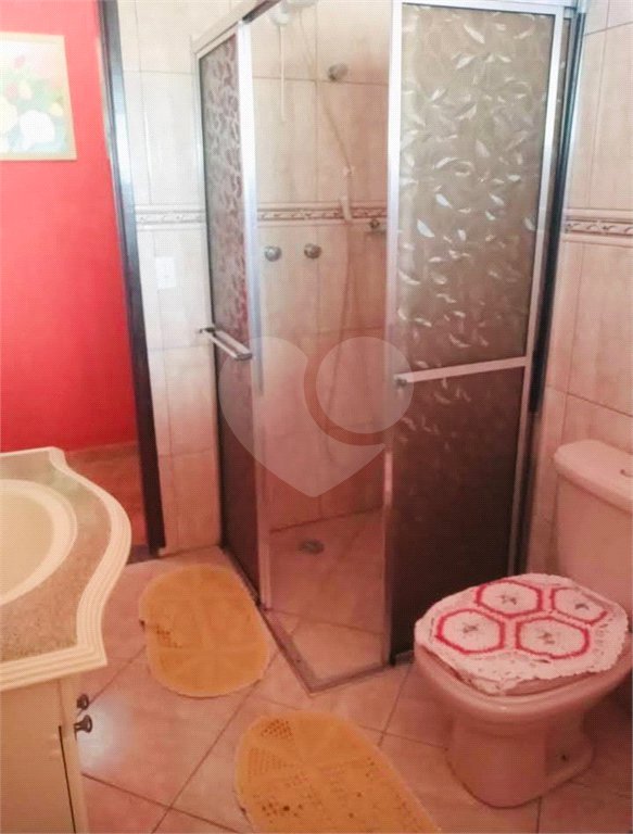 Sobrado à venda com 3 quartos, sendo 1 suíte, em Jardim Casa Branca, Suzano, SP