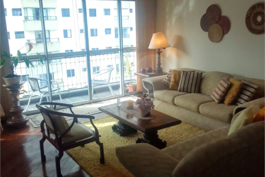 Apartamento à venda com 3 quartos, sendo 1 suíte, em Vila Andrade, São Paulo, SP