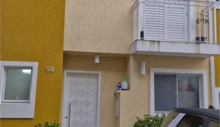 Casa à venda com 3 quartos, sendo 1 suíte,  no condomínio Moradas do Horto, São Paulo - SP