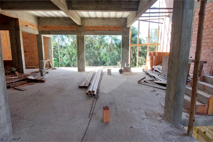 Casa à venda com 4 suítes no condomínio Sausalito, Mairiporã - SP