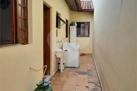 Sobrado à venda com 3 quartos, sendo 1 suíte,  em Vila Suissa, Mogi das Cruzes, SP