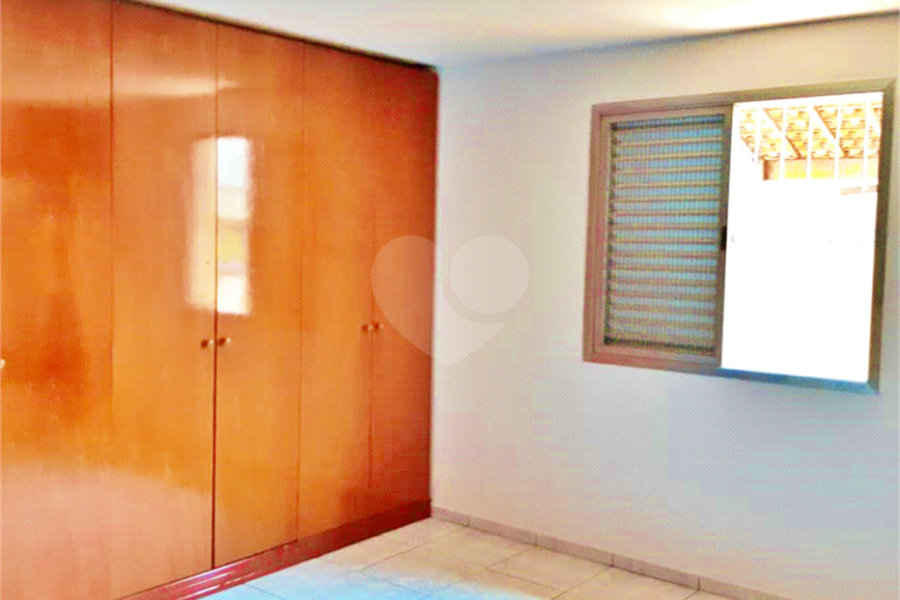 Sobrado à venda com 4 quartos, sendo 1 suíte, em Vila Guilherme, São Paulo, SP