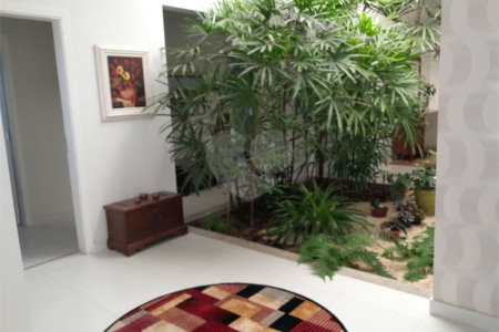 Casa à venda com 5 suítes no condomínio Ipe Velho, Vinhedo - SP